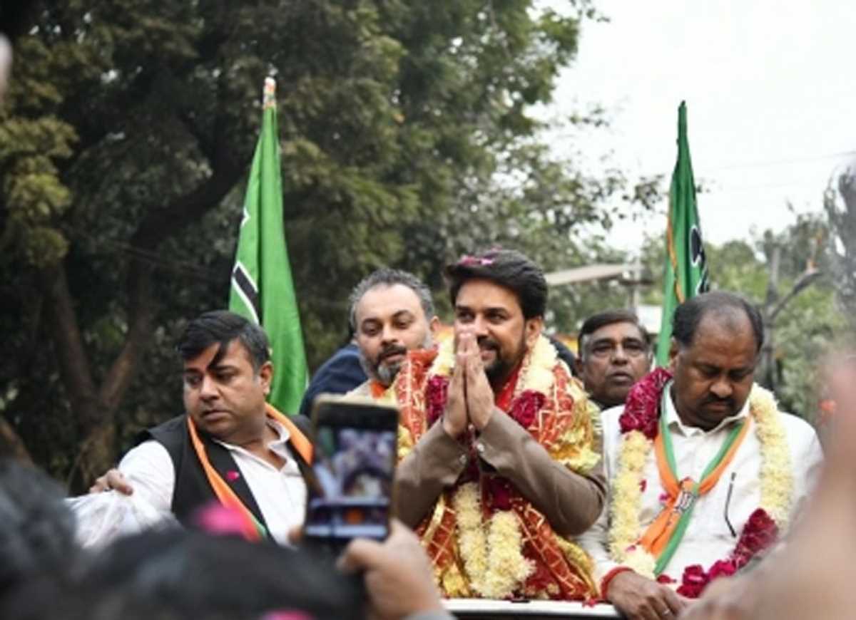 केजरीवाल सरकार कट्टर भ्रष्टाचारी सरकार : अनुराग ठाकुर